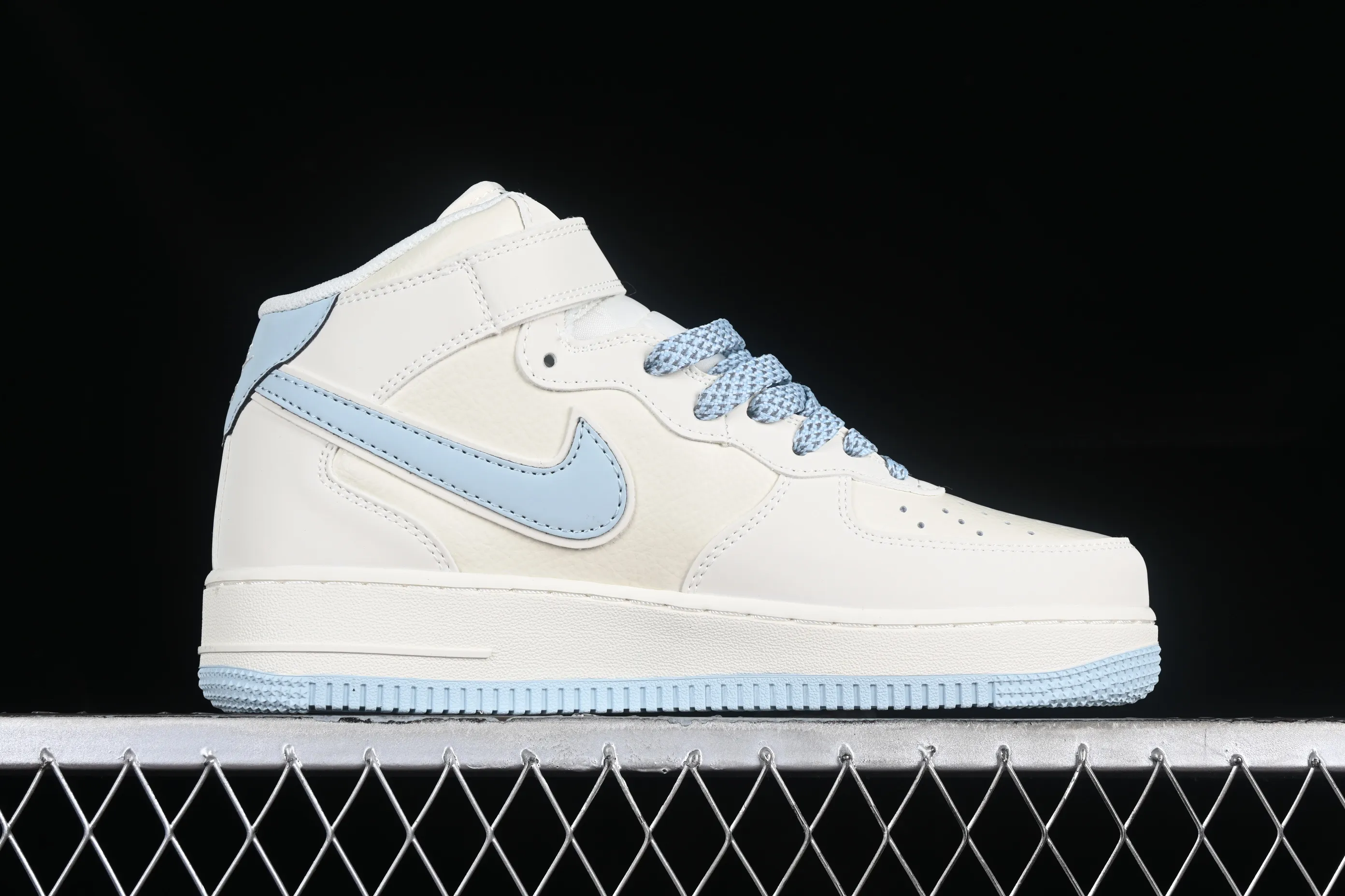 All Categories Nk Air Force 1 Air Force Series Nk Air Force 1 Mid Air Force Mid Nk Air Force 1'07 Mid Milan Hook Starry Air Force One Mid Casual Shoes SH0235-555